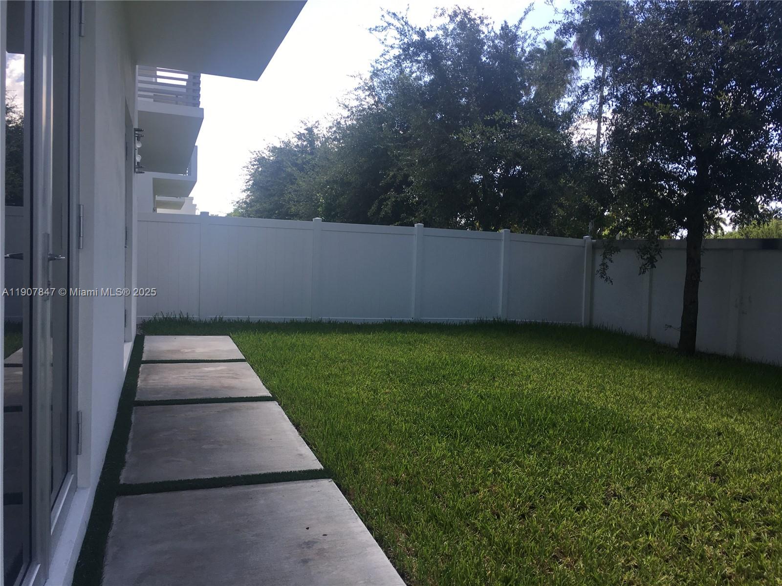 OASIS PARK SQUARE AT DORA - Residential Lease