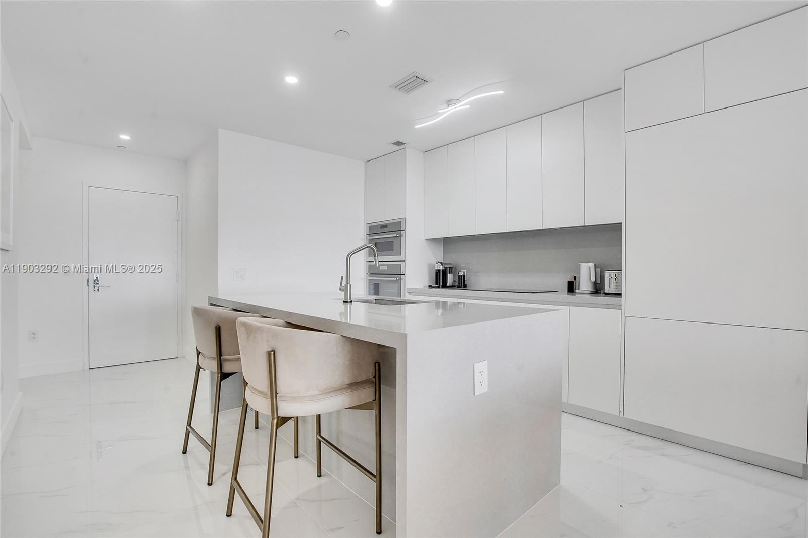 Aria Reserve Condominium - Residential Lease