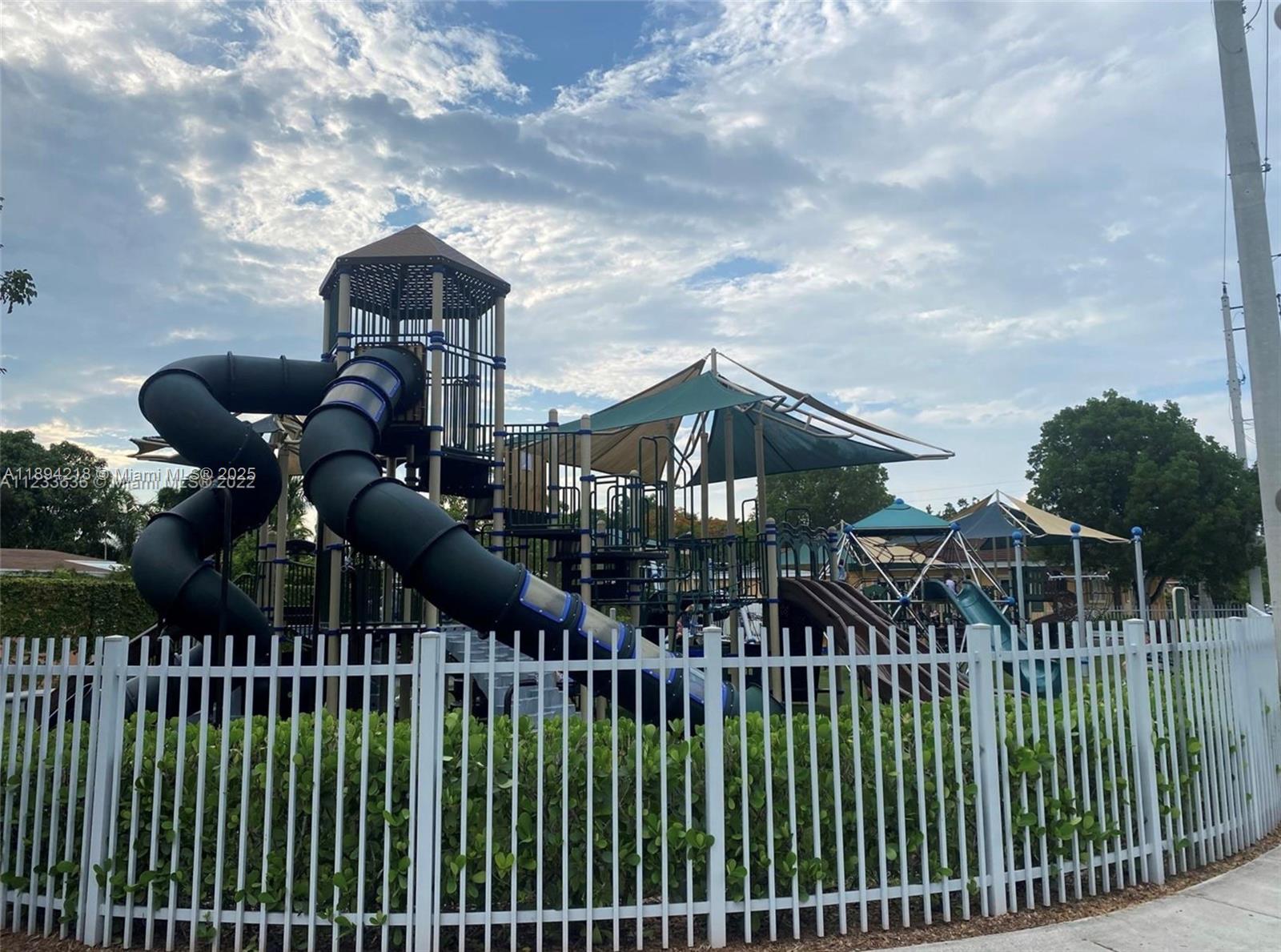 LAWRENCE EST LAND COS SUB - Residential Lease