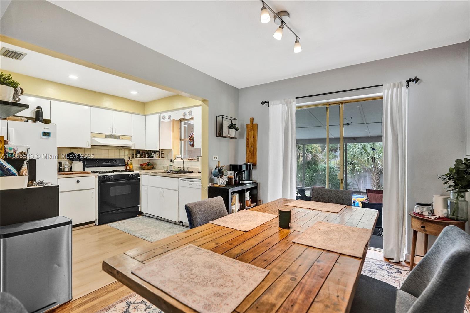 BOULEVARD HEIGHTS SEC 12 - Residential