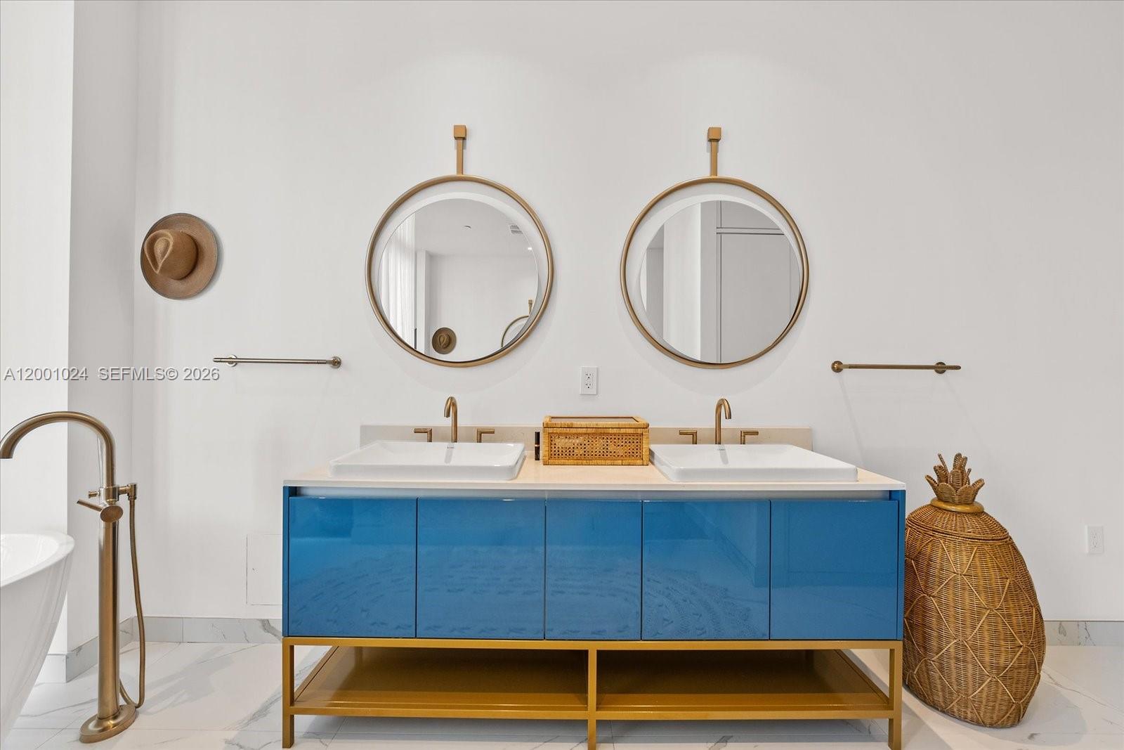 MR C RESIDENCES - Residential Lease