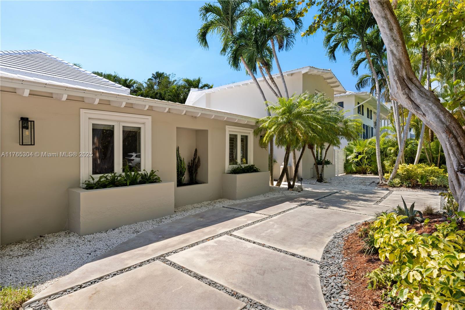 TROPICAL ISLE HOMES SUB - Residential