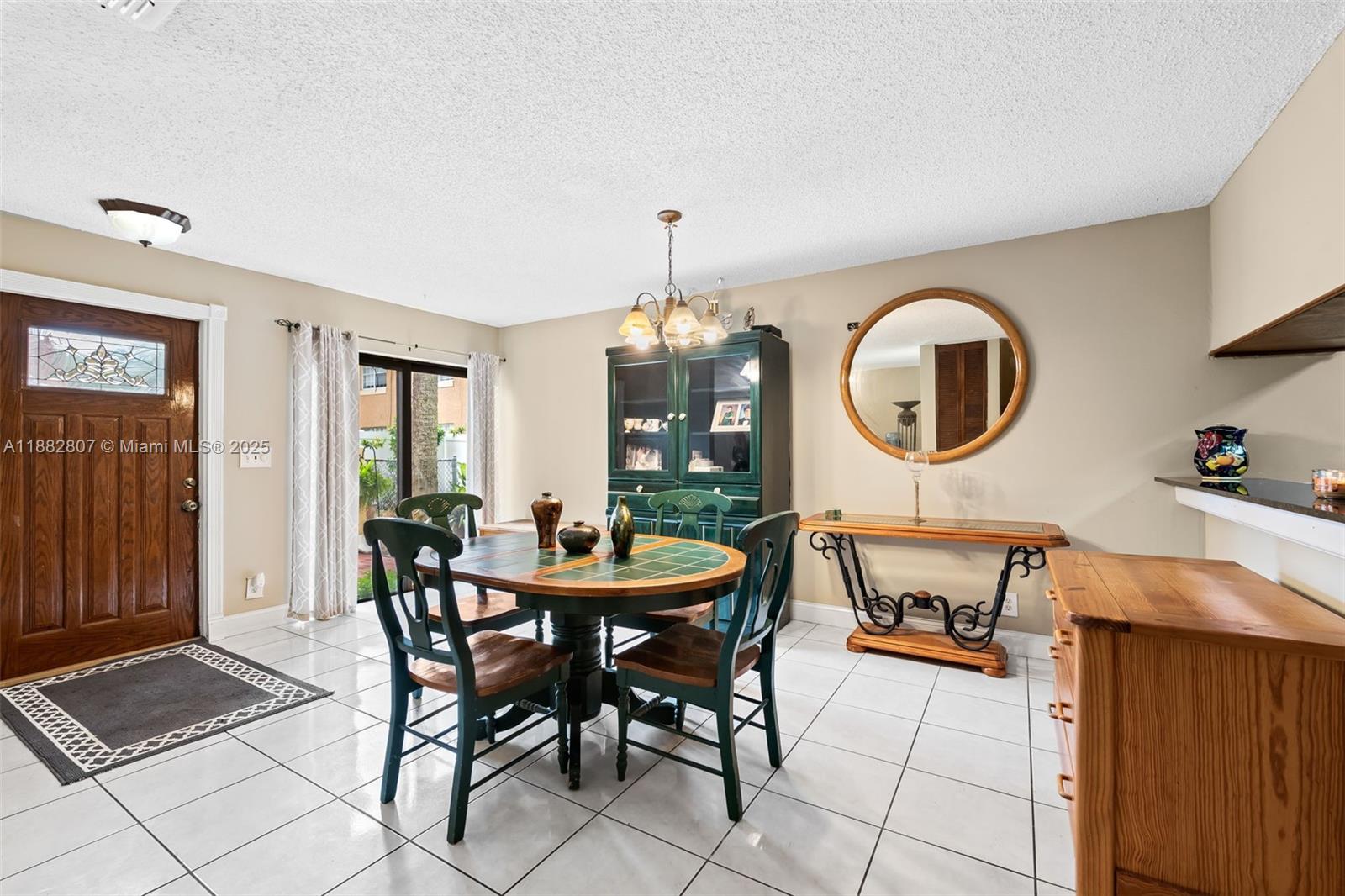 WOODLAKE VILLAGE TOWNHOME - Residential