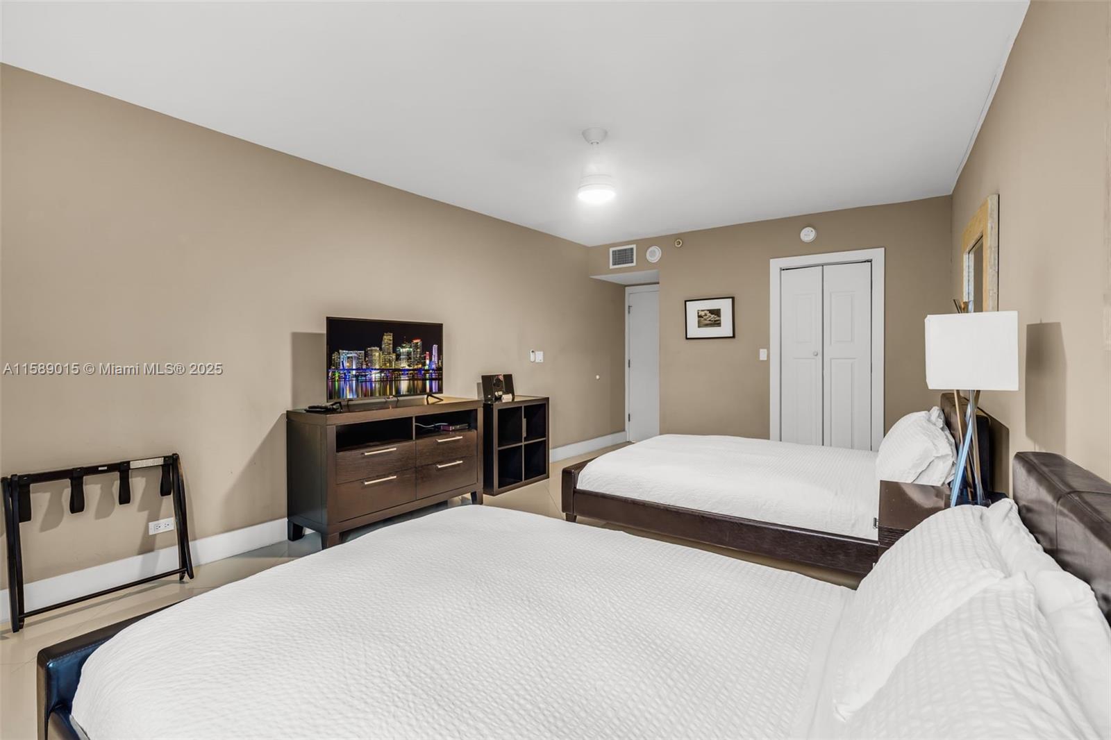RONEY PALACE CONDO - Residential