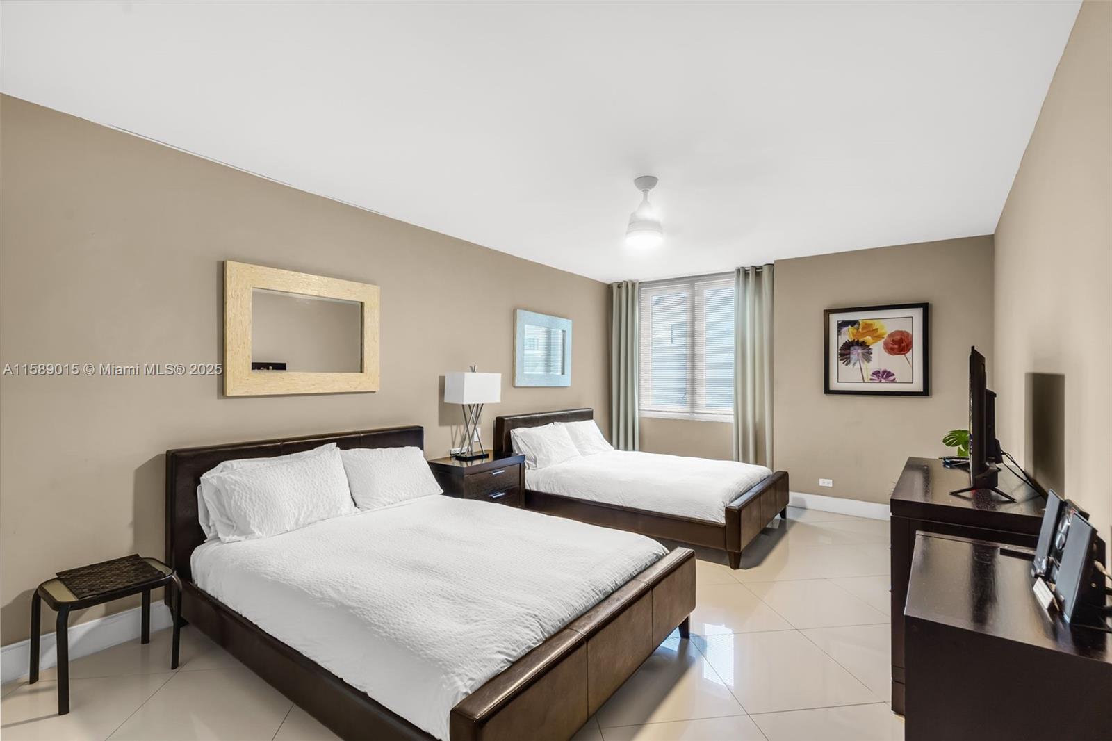RONEY PALACE CONDO - Residential