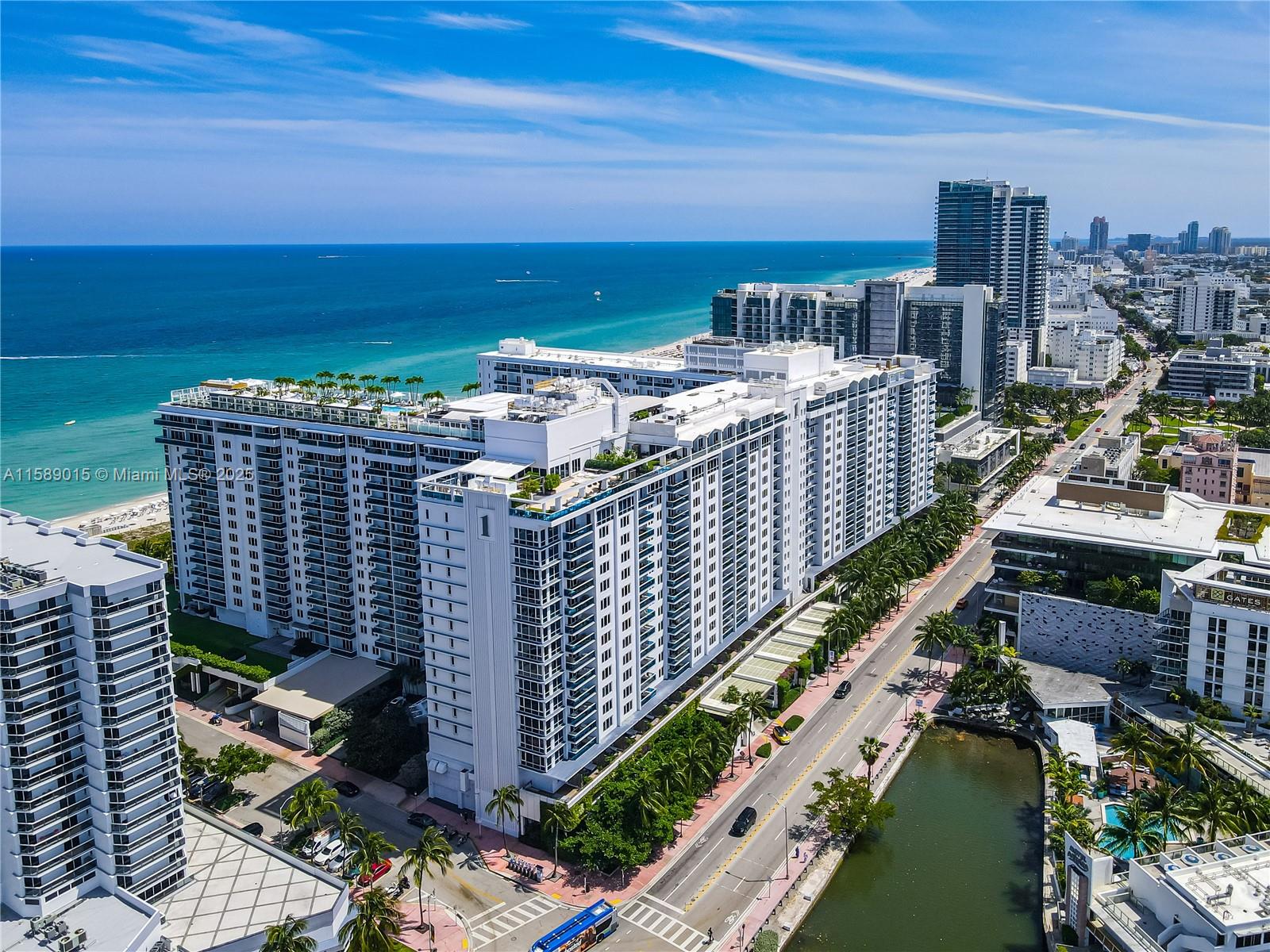 2301 Collins Ave 325