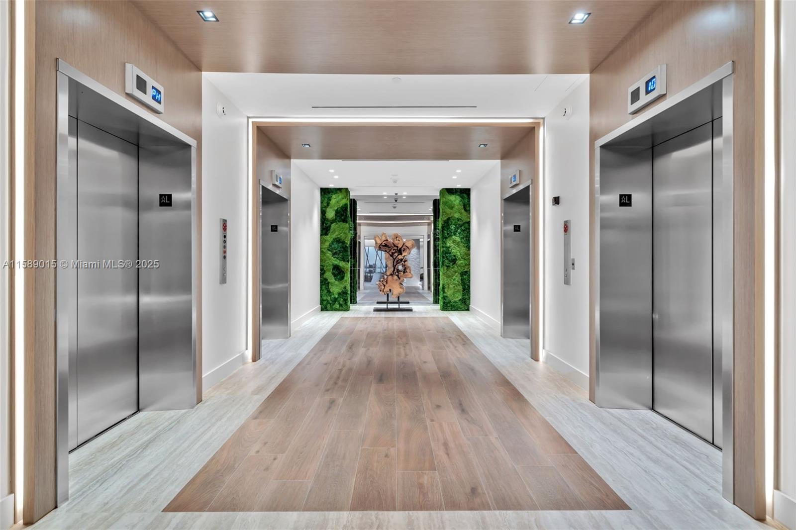 RONEY PALACE CONDO - Residential