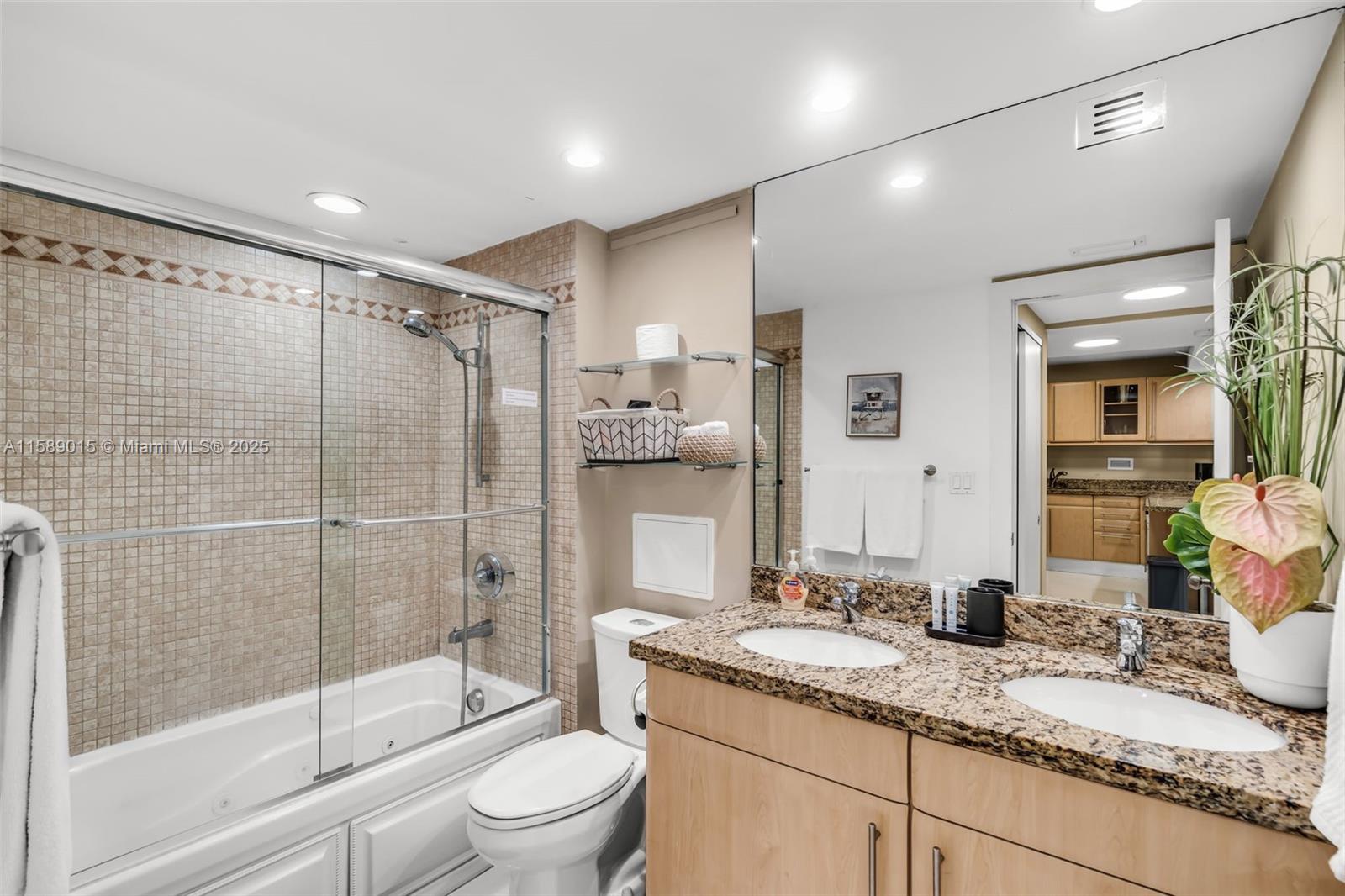 RONEY PALACE CONDO - Residential