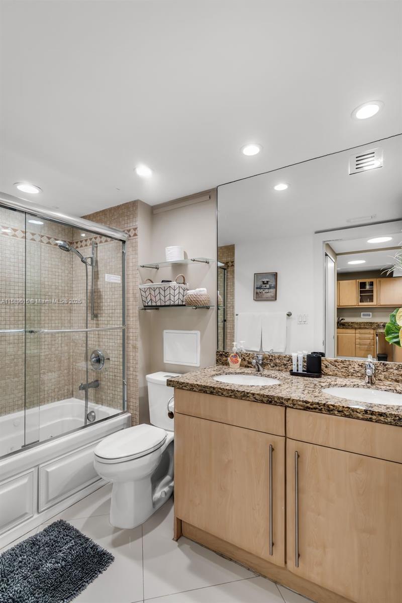 RONEY PALACE CONDO - Residential