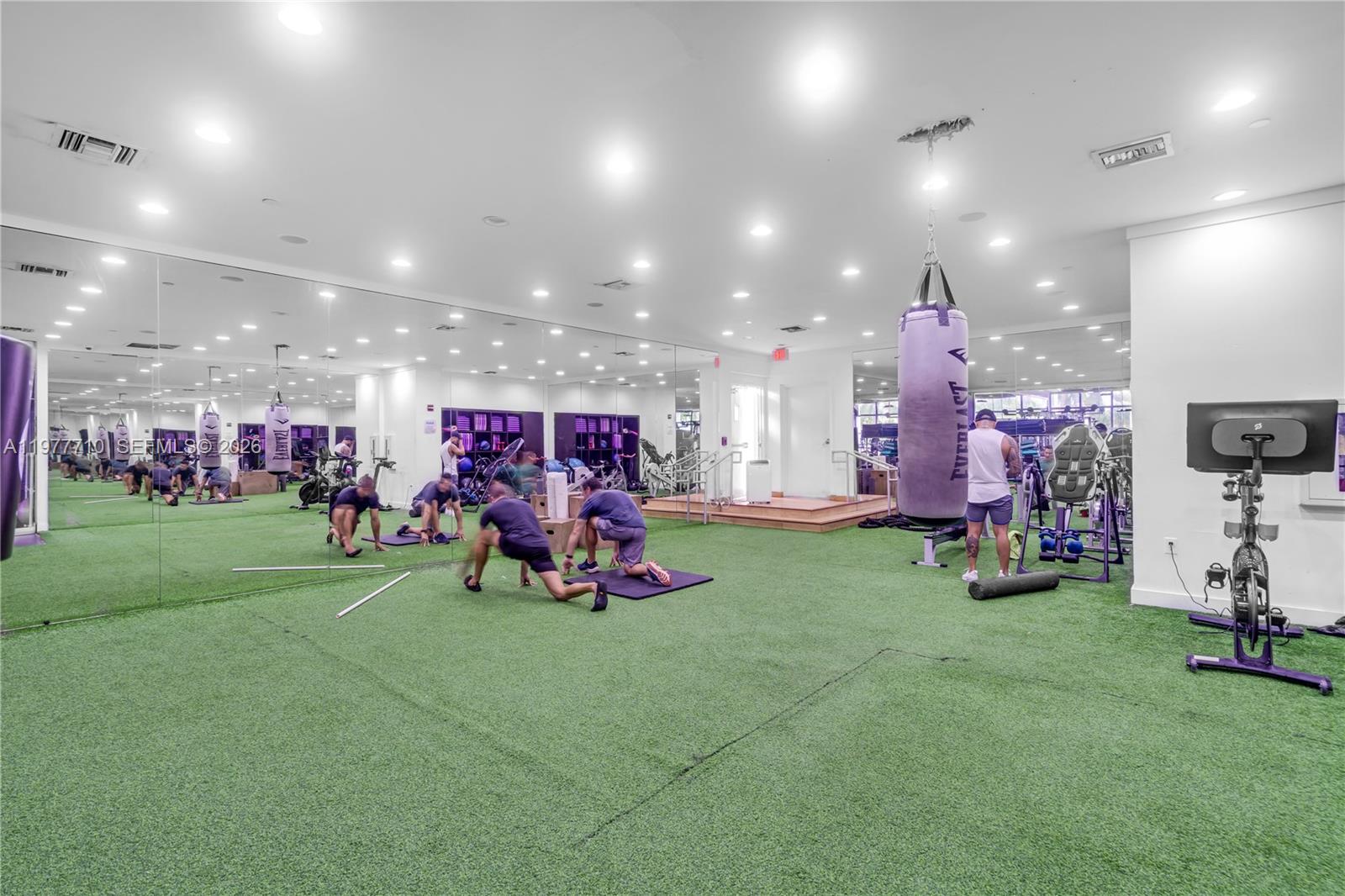 MIRADOR 1000 CONDO - Residential