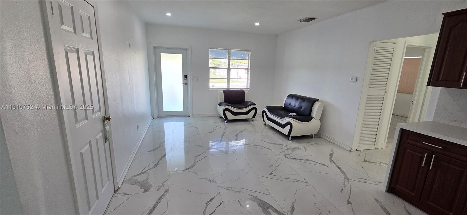 DIXIE PINES 2ND REV - Residential Lease