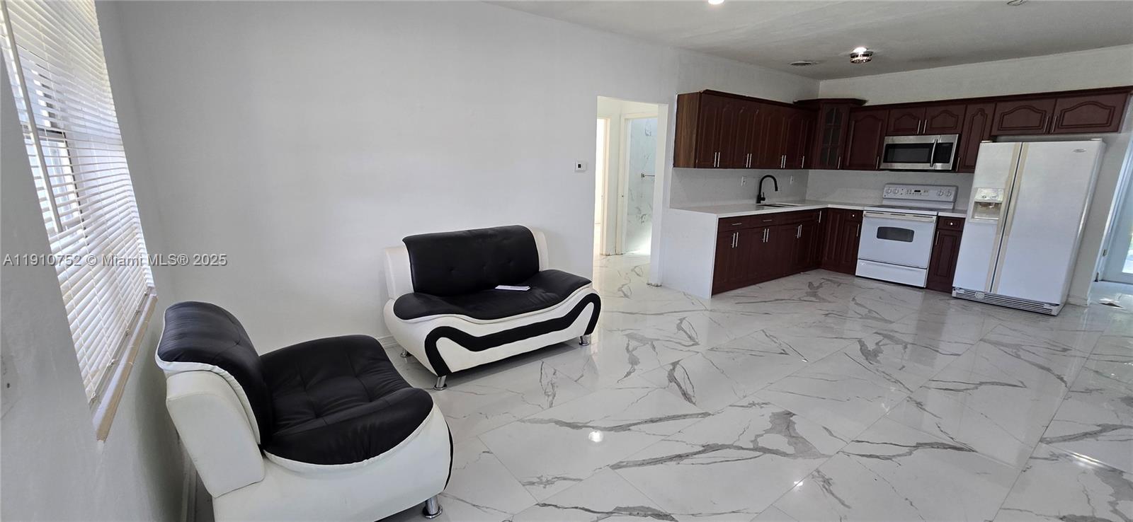 DIXIE PINES 2ND REV - Residential Lease