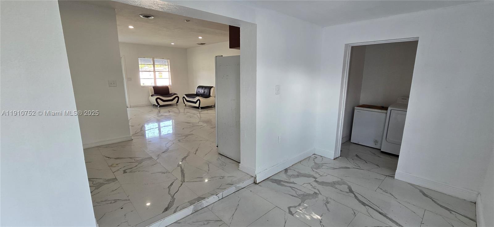 DIXIE PINES 2ND REV - Residential Lease