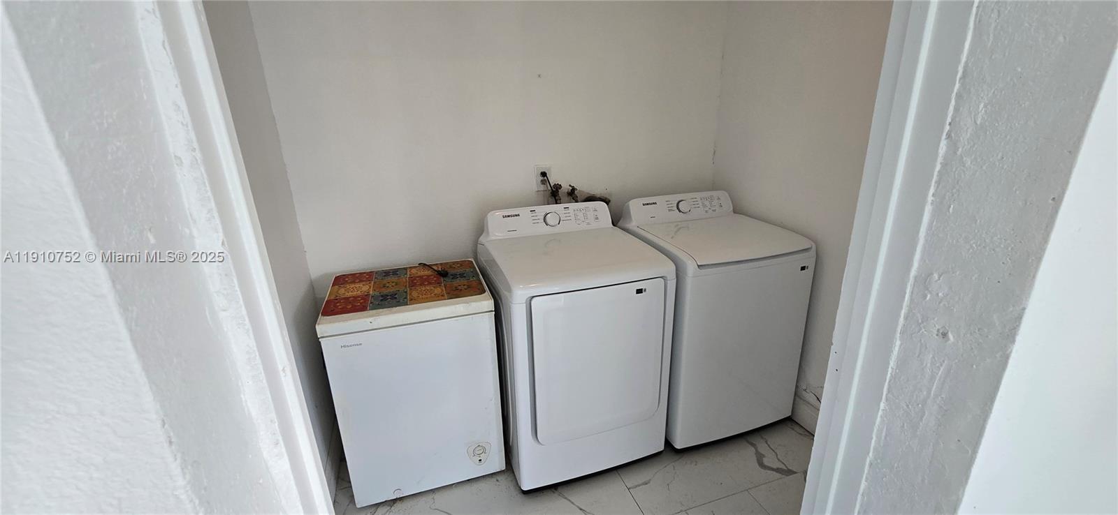 DIXIE PINES 2ND REV - Residential Lease