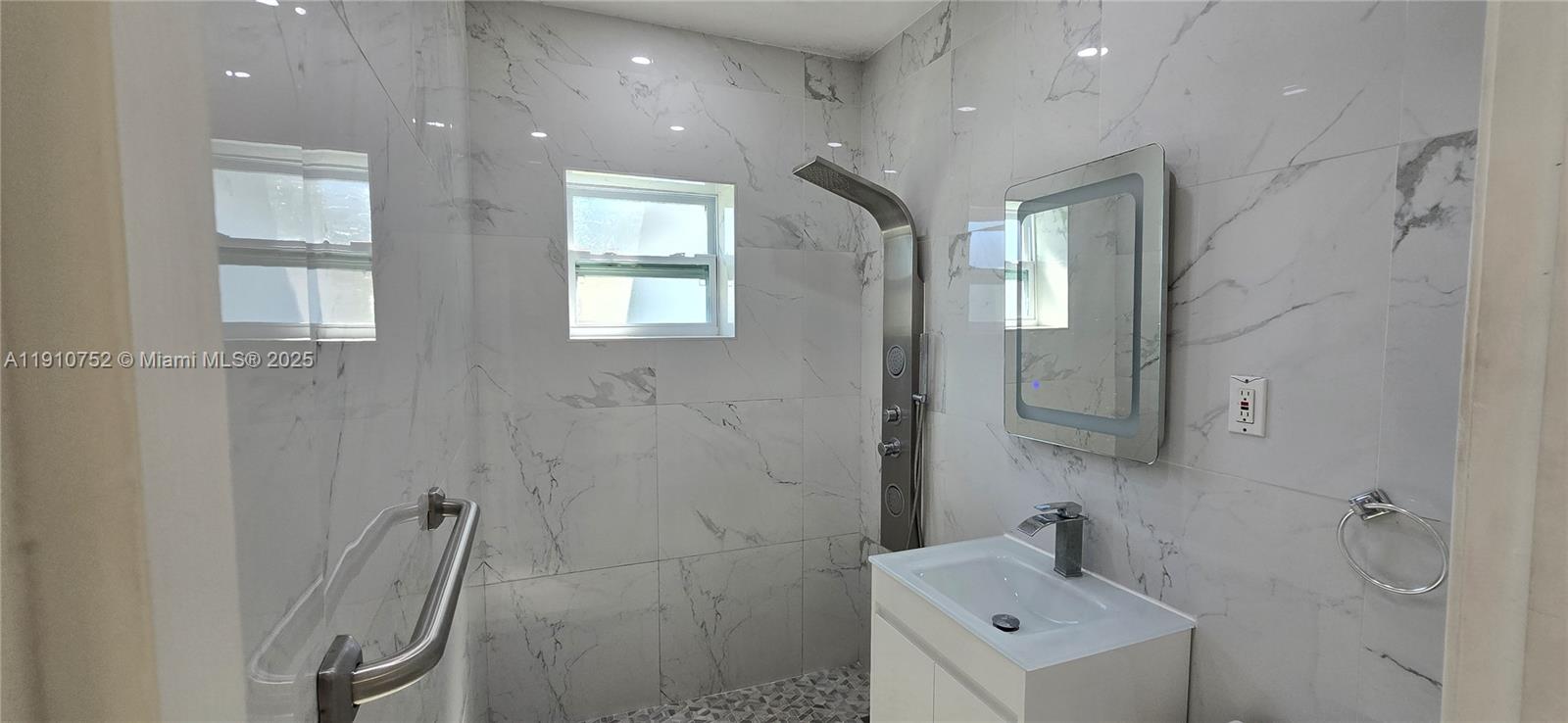 DIXIE PINES 2ND REV - Residential Lease