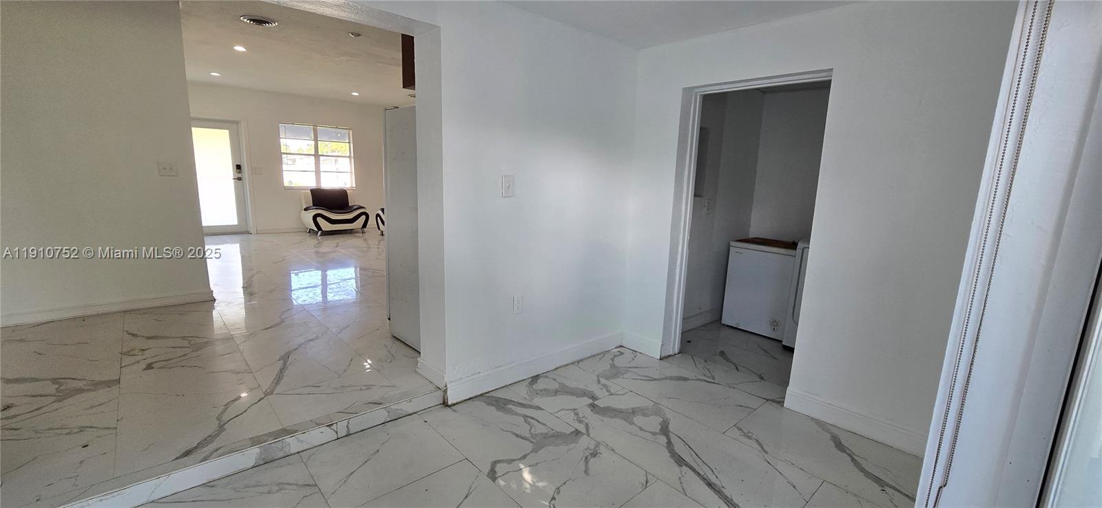 DIXIE PINES 2ND REV - Residential Lease