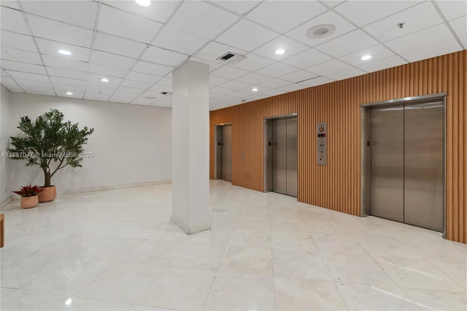 Aventura, Florida 33160, United States, 2 Bedrooms Bedrooms, ,2 BathroomsBathrooms,Residential,Active,219334