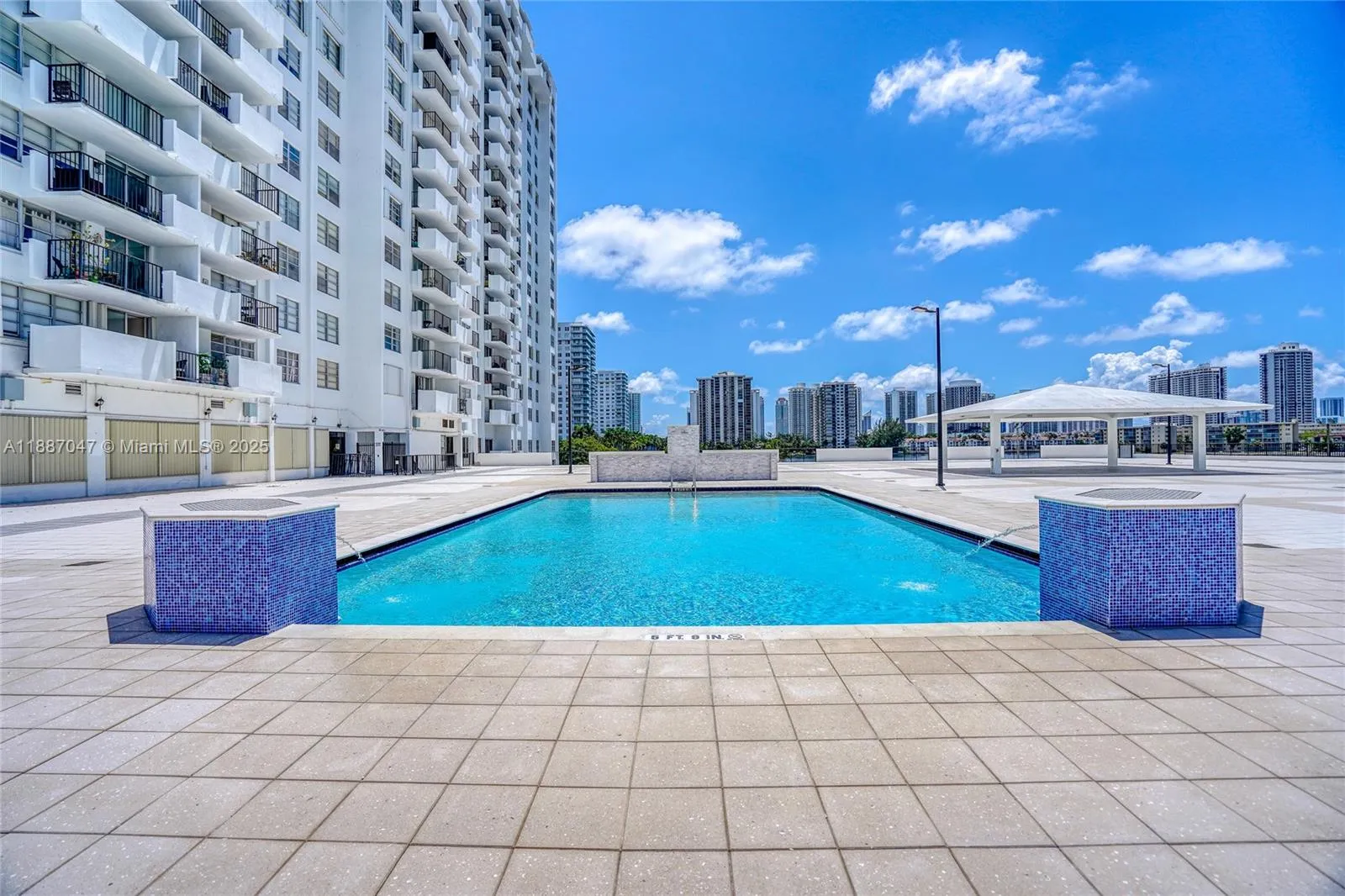 Aventura, Florida 33160, United States, 2 Bedrooms Bedrooms, ,2 BathroomsBathrooms,Residential,Active,219334