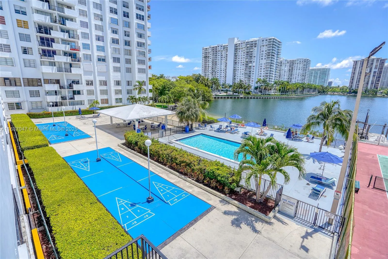 Aventura, Florida 33160, United States, 2 Bedrooms Bedrooms, ,2 BathroomsBathrooms,Residential,Active,219334