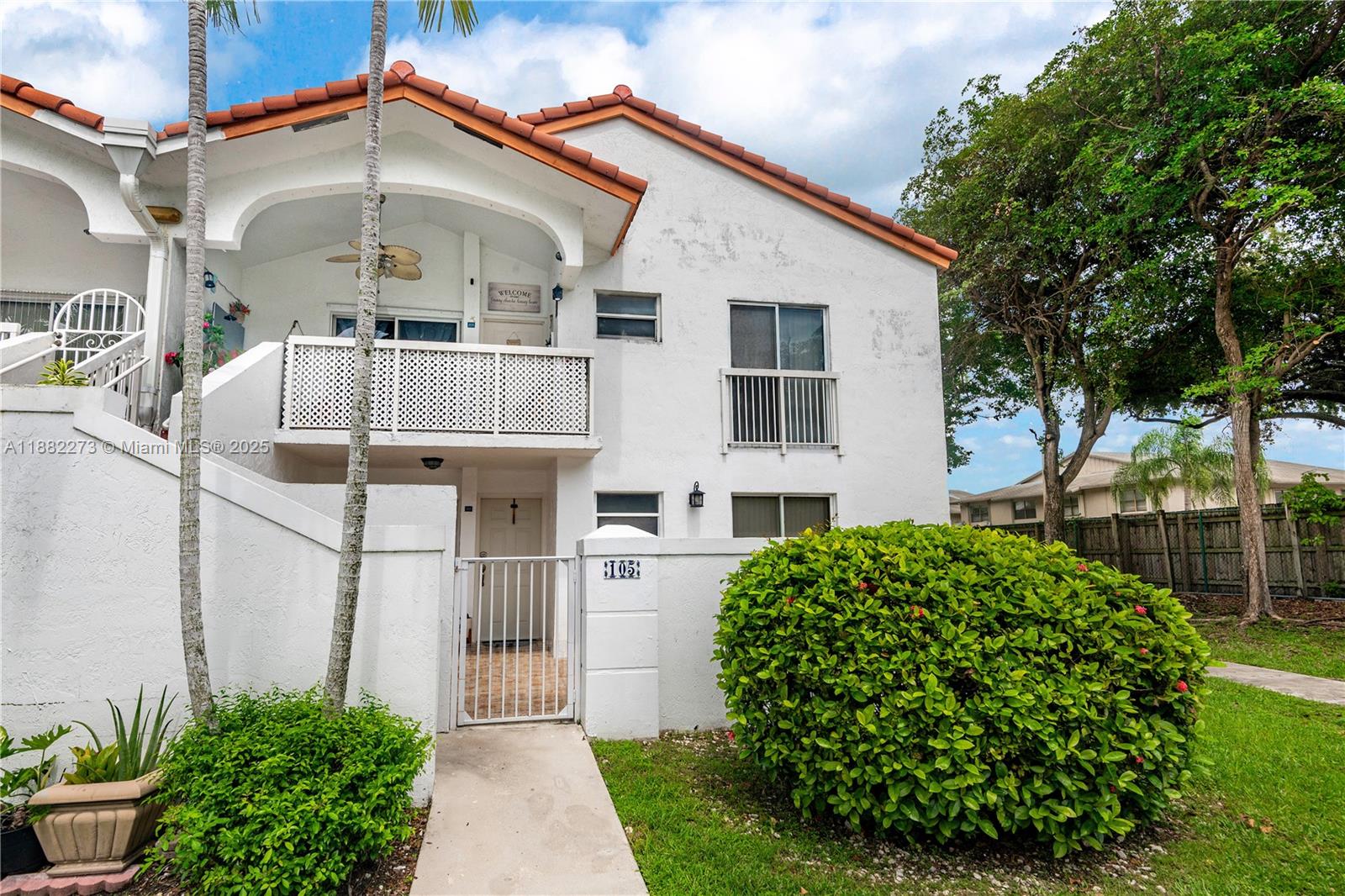 POINT LAKE CONDO VII - Residential