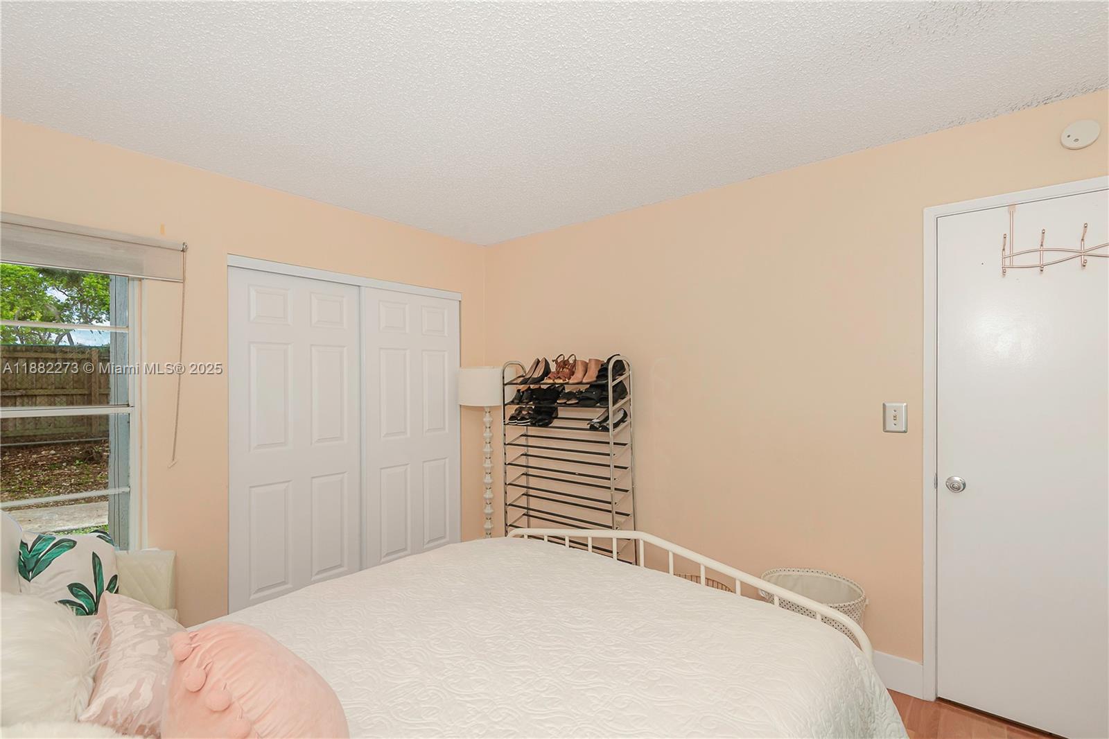 POINT LAKE CONDO VII - Residential