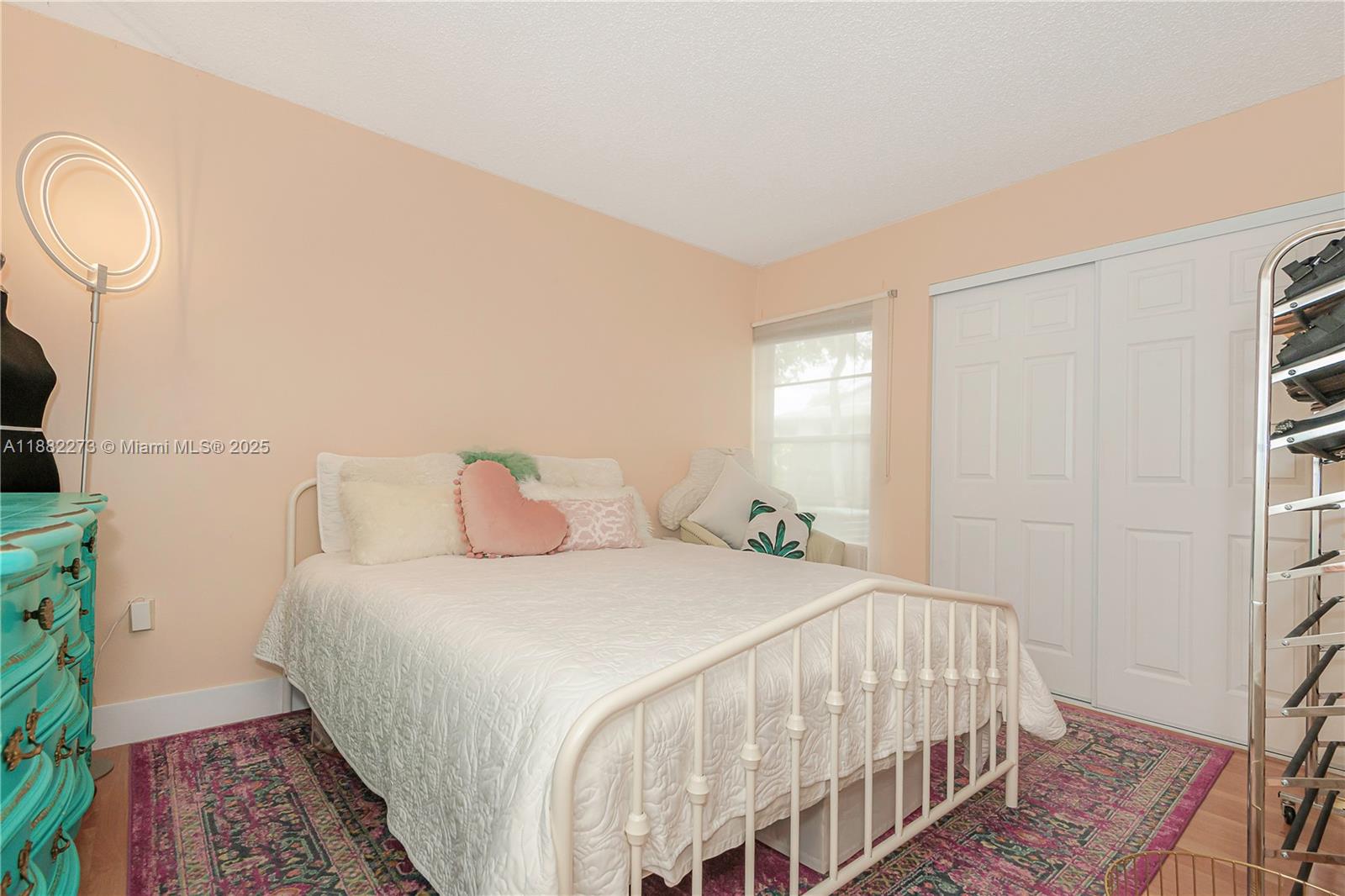 POINT LAKE CONDO VII - Residential