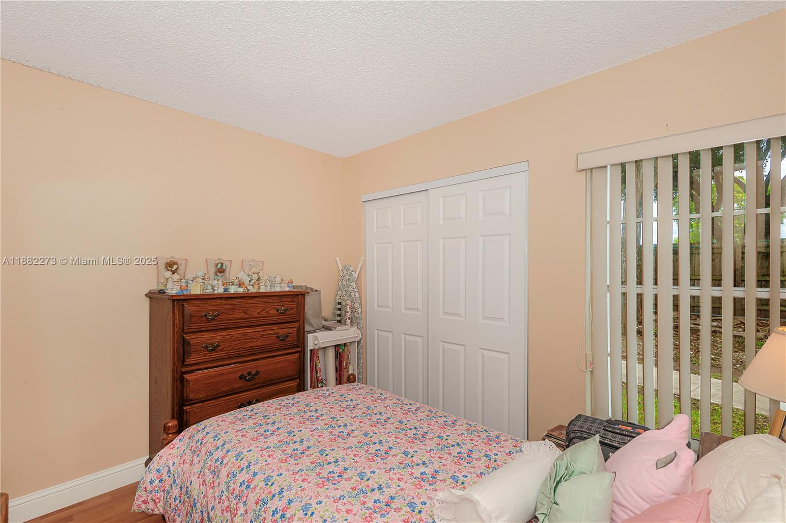 POINT LAKE CONDO VII - Residential