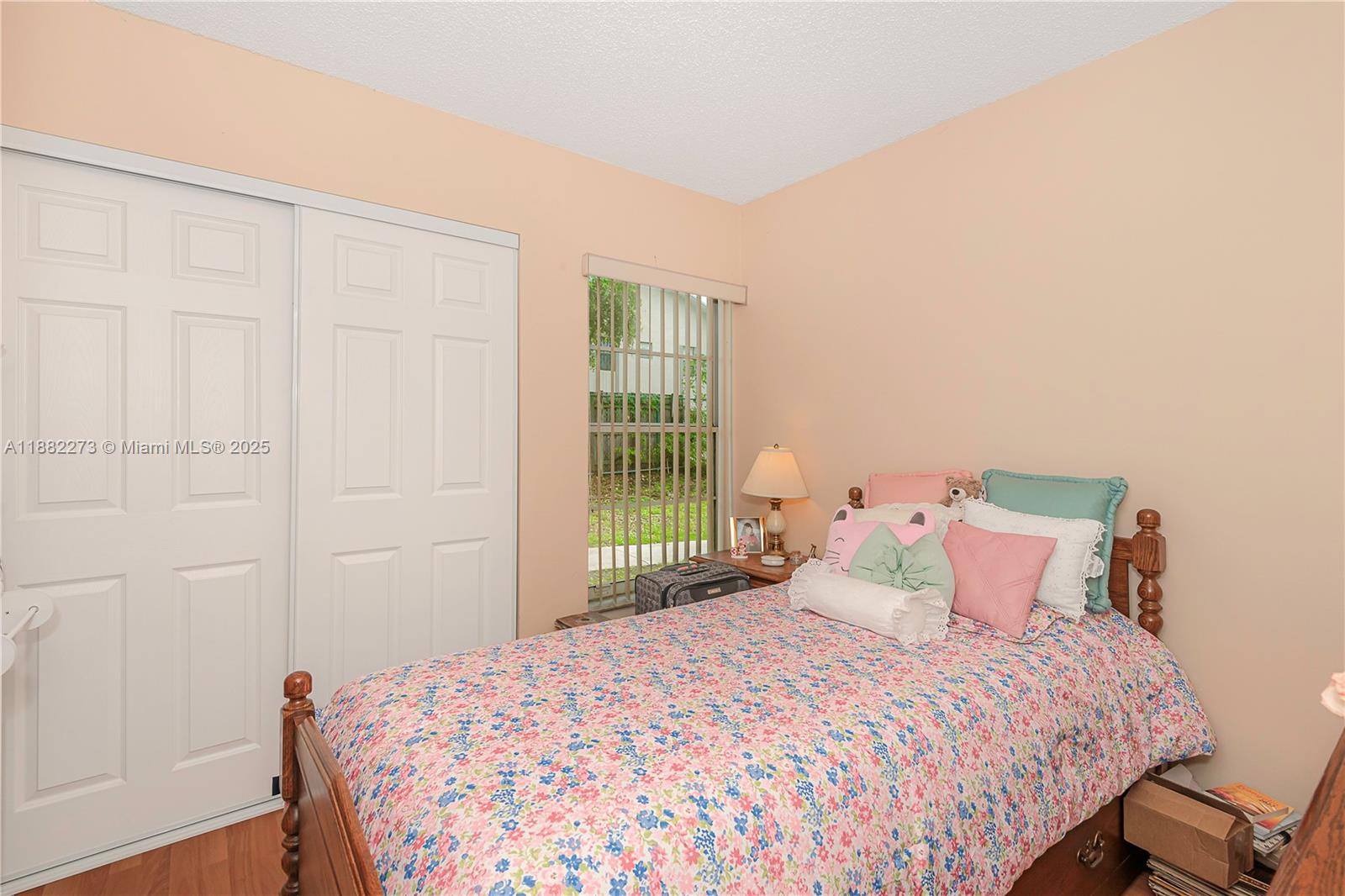 POINT LAKE CONDO VII - Residential