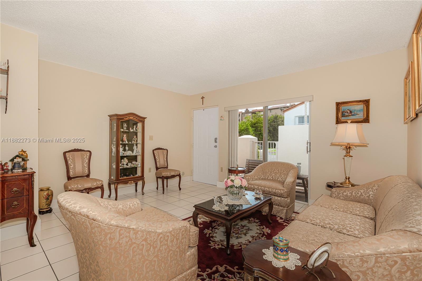 POINT LAKE CONDO VII - Residential