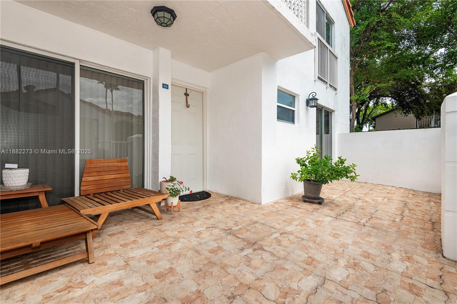 POINT LAKE CONDO VII - Residential