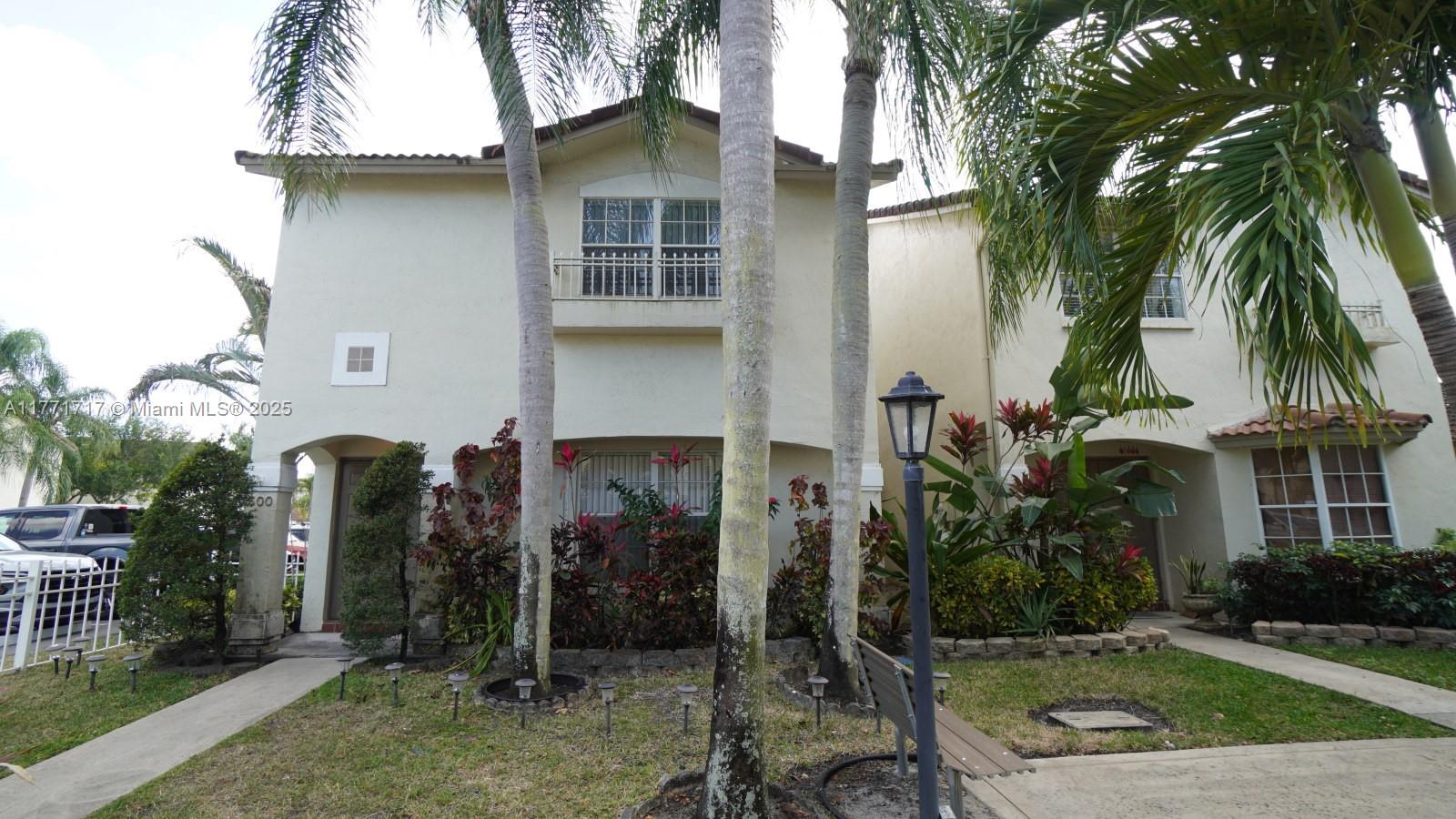 500 Nw 108th Ter, Pembroke Pines, Miami-Dade County, Florida - 3 Bedrooms  
3 Bathrooms - 