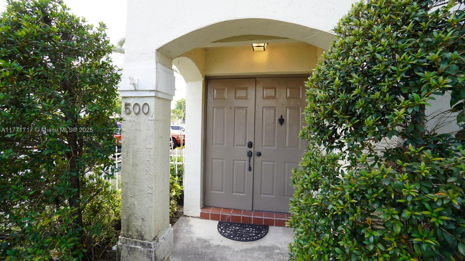 PEMBROKE POINTE - Residential