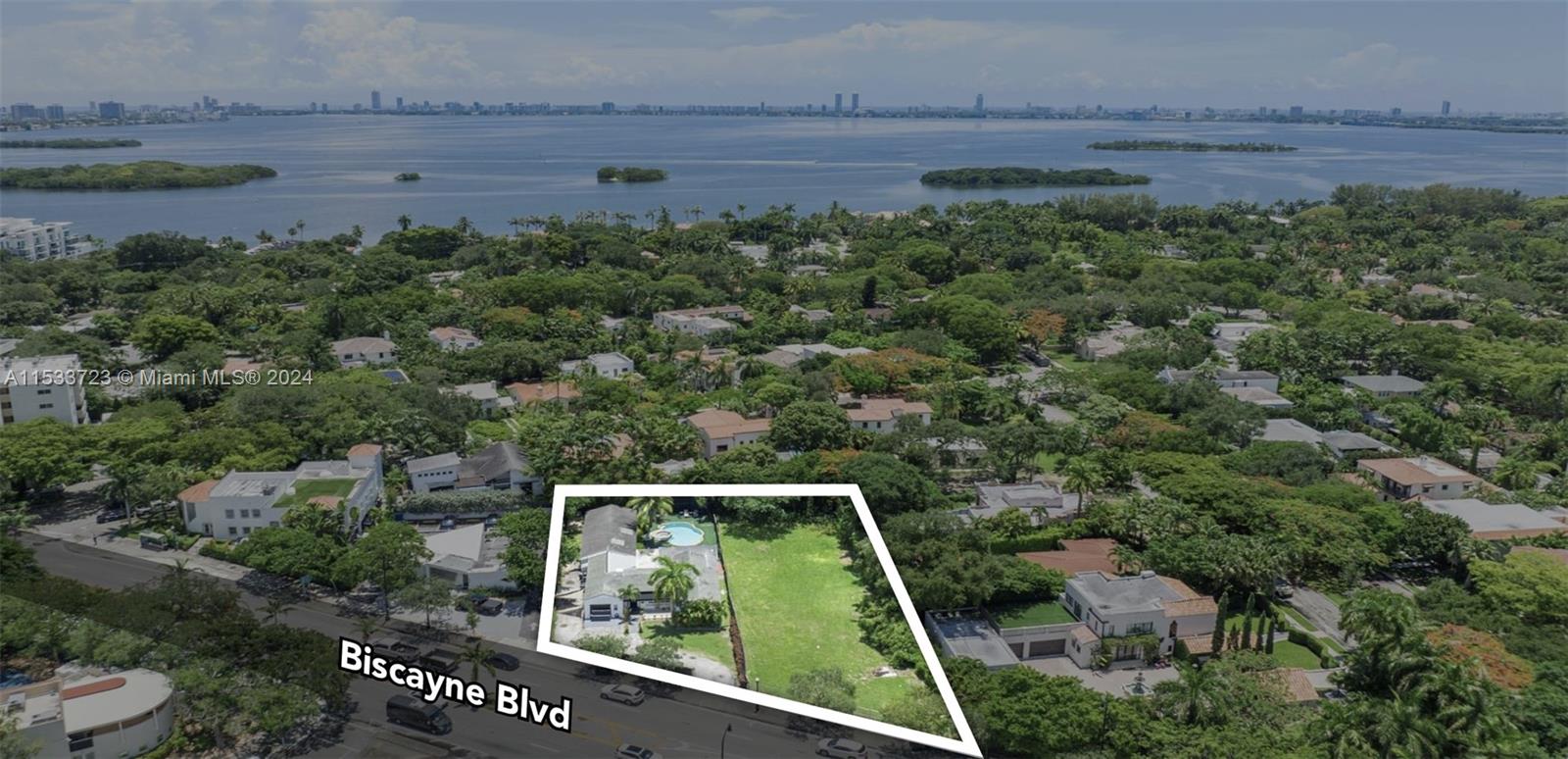 • Ideal for a headquarters office, office user, daycare, community garden, school etc.
• Covered Land Play
• Private parking lot
• Currently leased month to month
• Centrally located between all major areas of Miami
• Approx. 7 min to Miami Design District, 12 min to Wynwood and 11 min to Miami Beach
• Approx. 75,000 Daily Traffic on Biscayne Blvd
