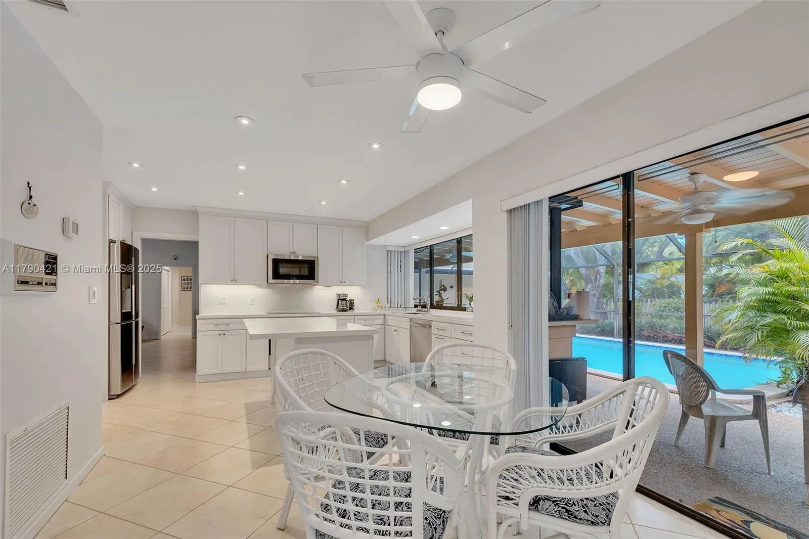 Palmetto Bay, Florida 33157, United States, 4 Bedrooms Bedrooms, ,2 BathroomsBathrooms,Residential,Active,116616