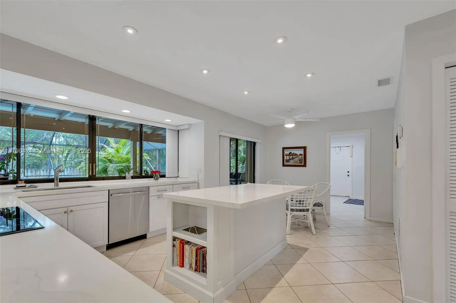 Palmetto Bay, Florida 33157, United States, 4 Bedrooms Bedrooms, ,2 BathroomsBathrooms,Residential,Active,116616