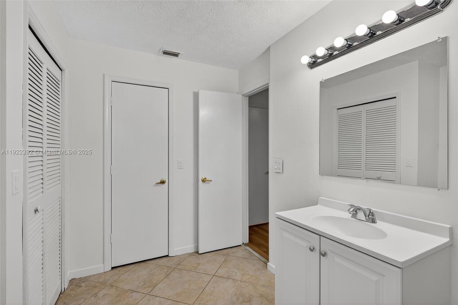 PORT ST LUCIE SECTION 20 - Residential