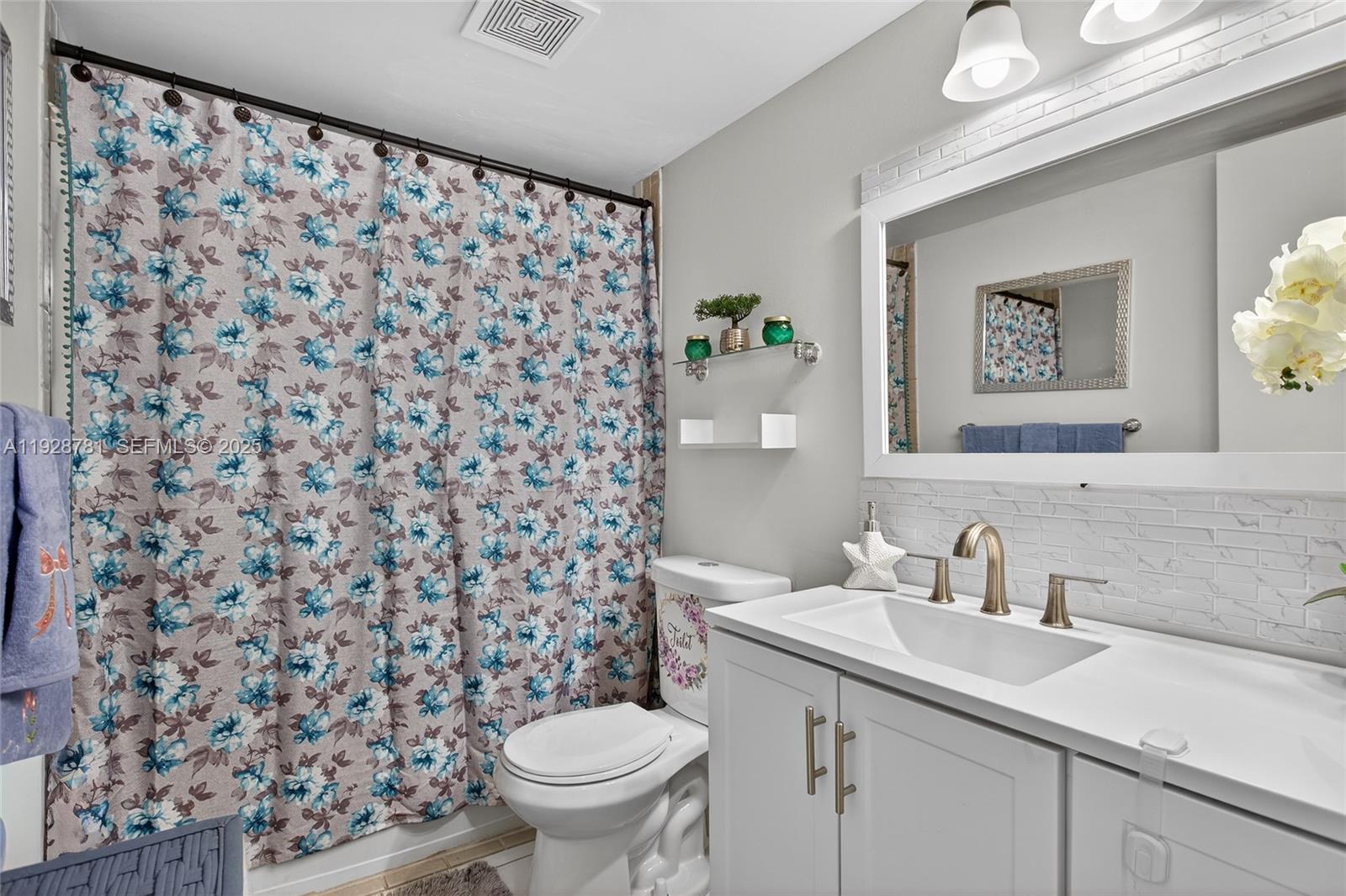 GATE TWO CONDOMINIUM - Residential