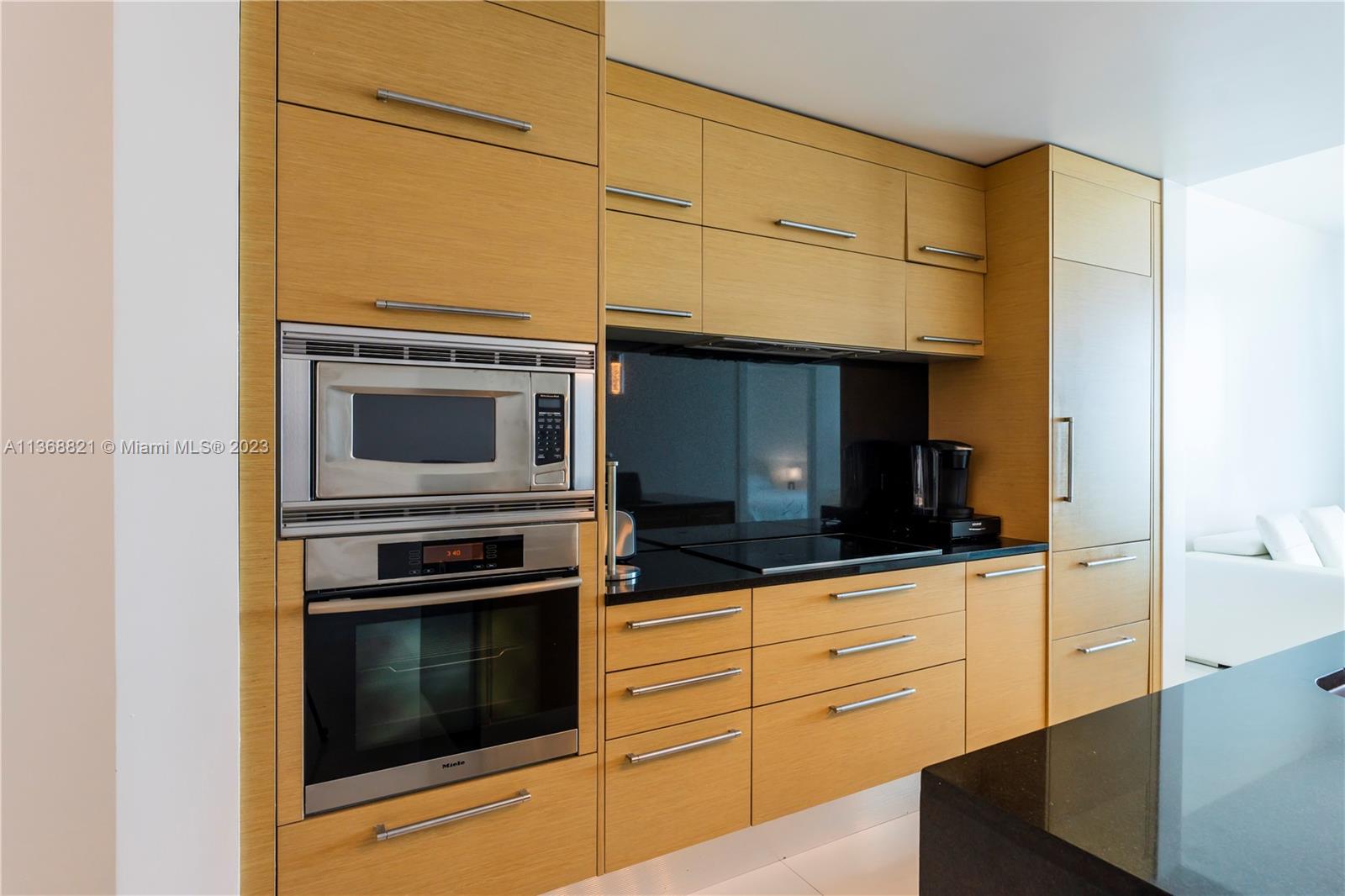 900 BISCAYNE BAY CONDO - Residential Lease