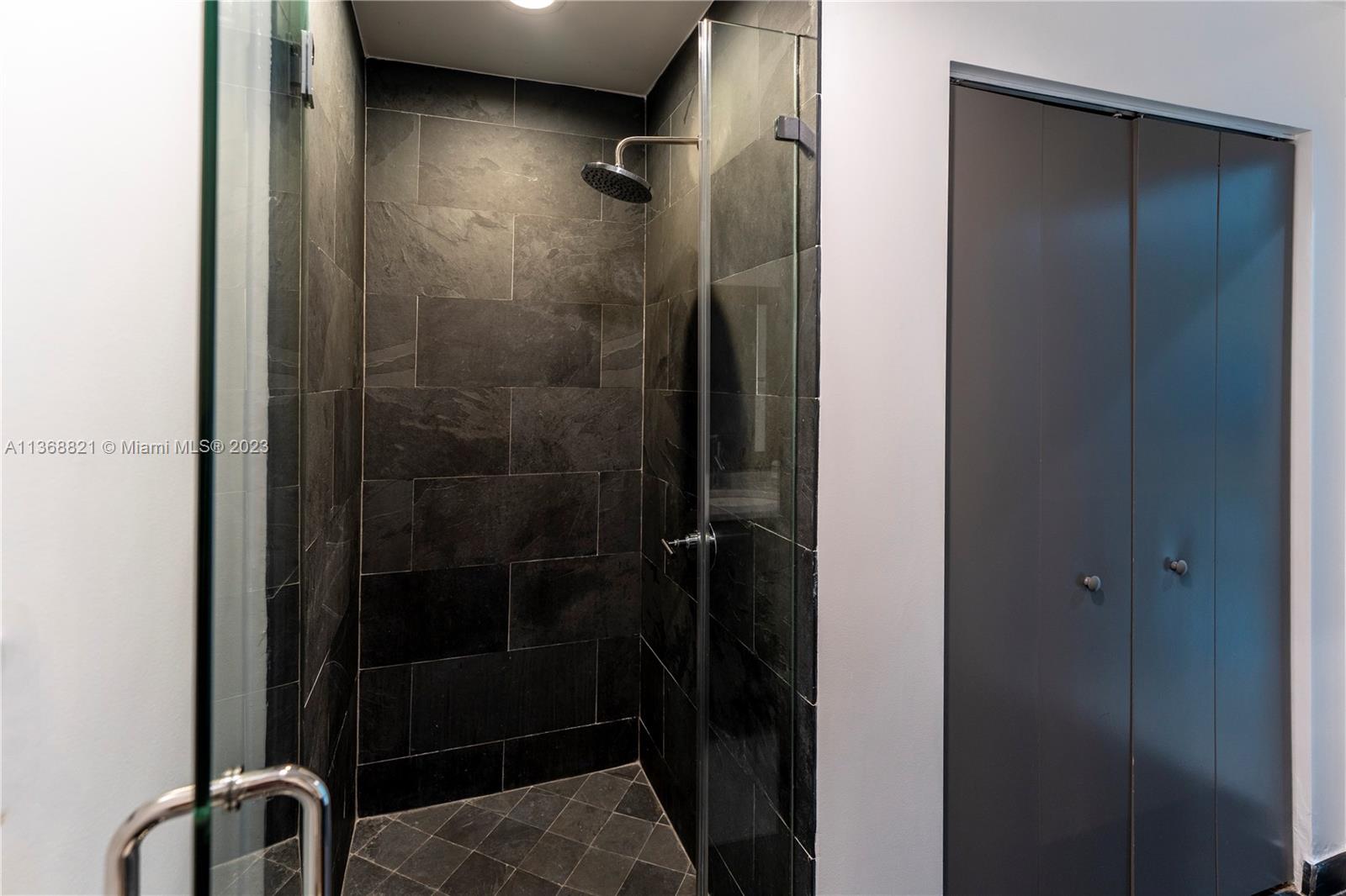 900 BISCAYNE BAY CONDO - Residential Lease