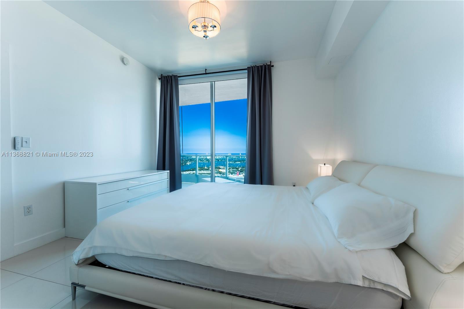 900 BISCAYNE BAY CONDO - Residential Lease