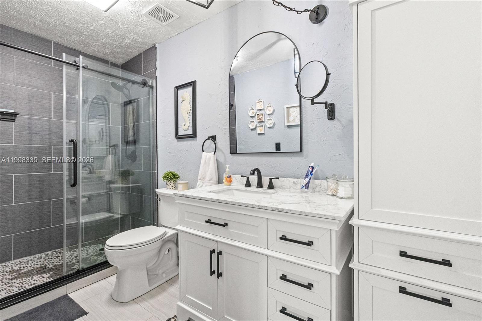 LAKES BY THE BAY SEC 3 - Residential