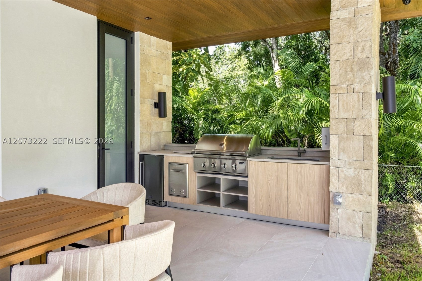 7840 SW 98th St, Miami, FL, 33156/$4,650,000 4 7840 SW 98th St