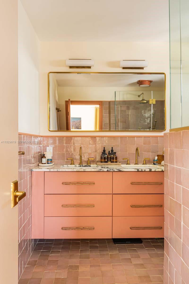 BELLE TOWERS CONDO - Residential Lease