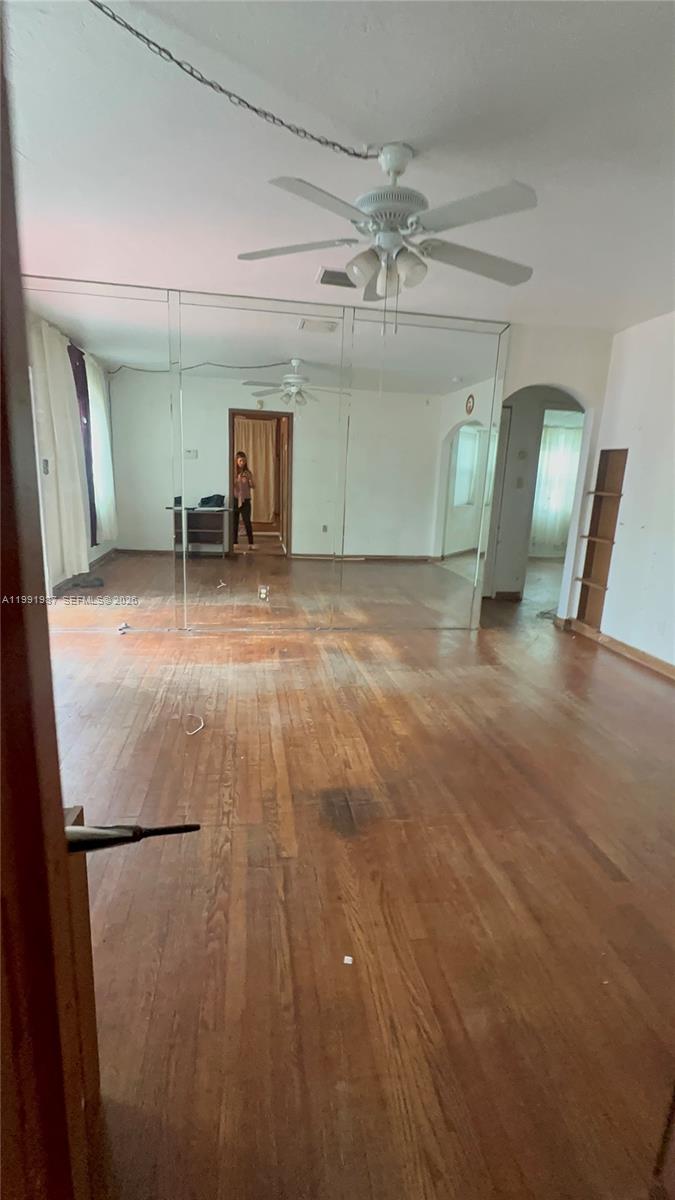 SUNSHINE MANOR NO 2 - Residential