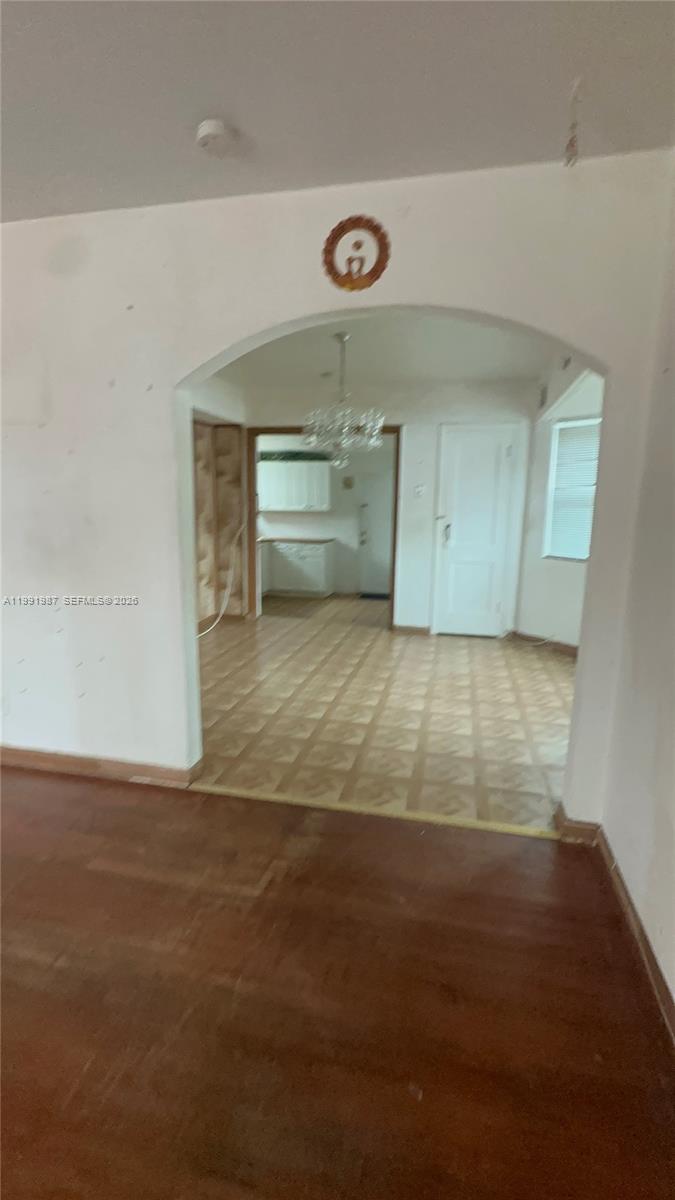 SUNSHINE MANOR NO 2 - Residential