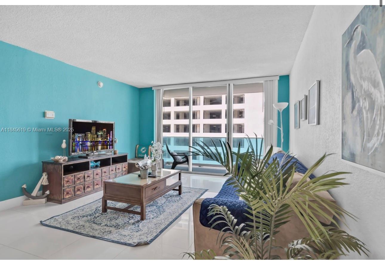 4001 S Ocean Dr 7B, Hollywood, FL, 33019/$555,000 3 4001 S Ocean Dr 7B