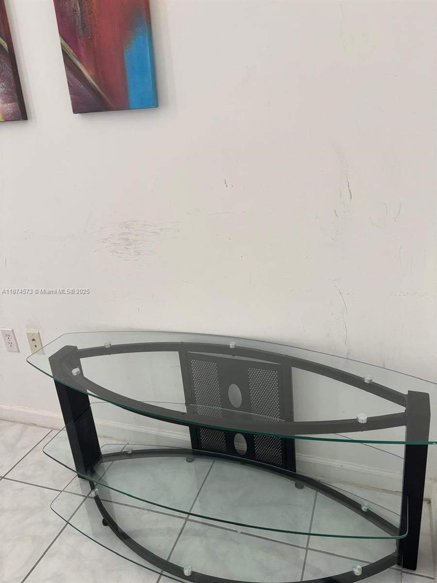 VENTURE AT AVENTURA EAST - Residential Lease