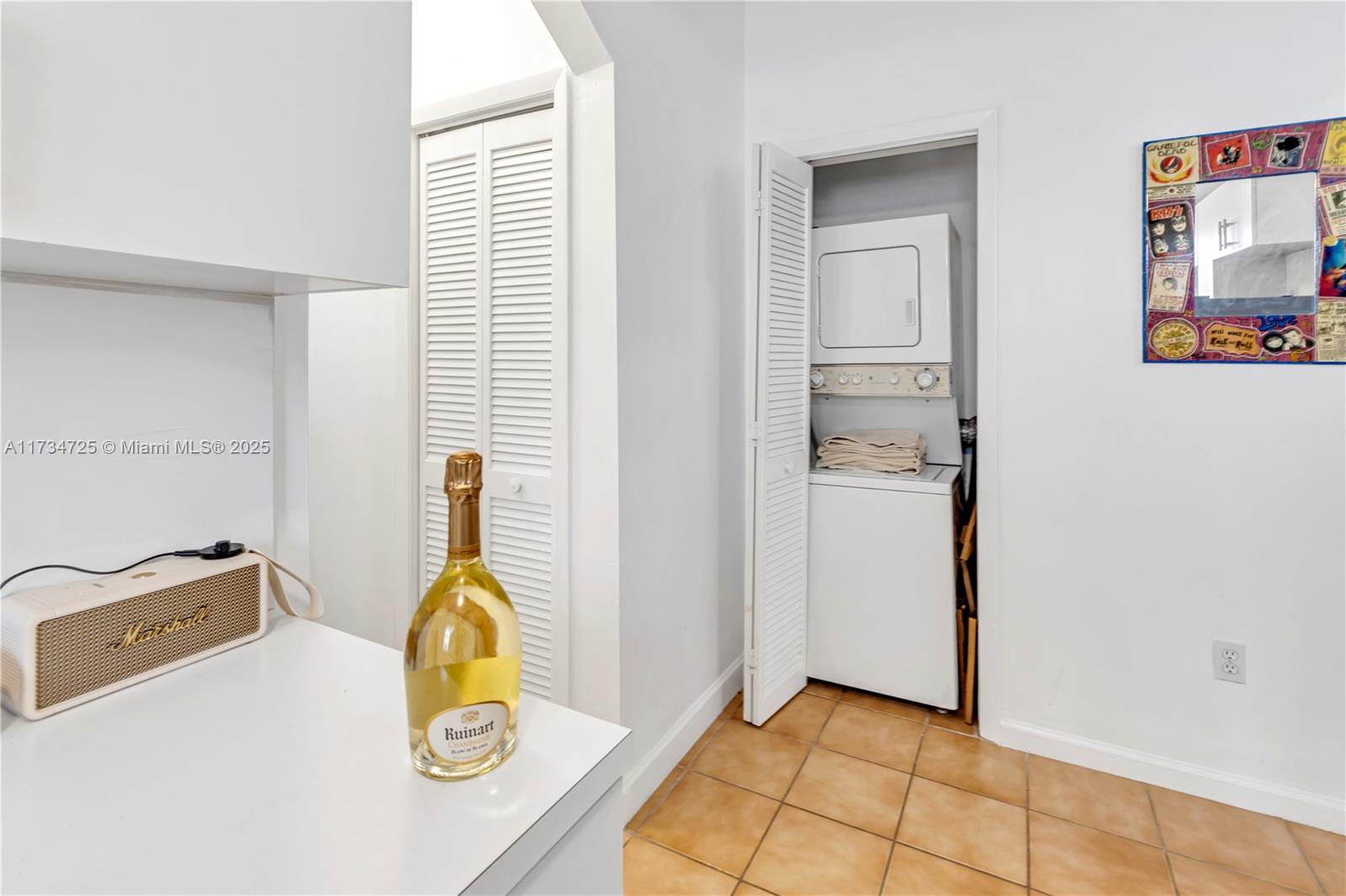 THE CHELSEA CONDO - Residential