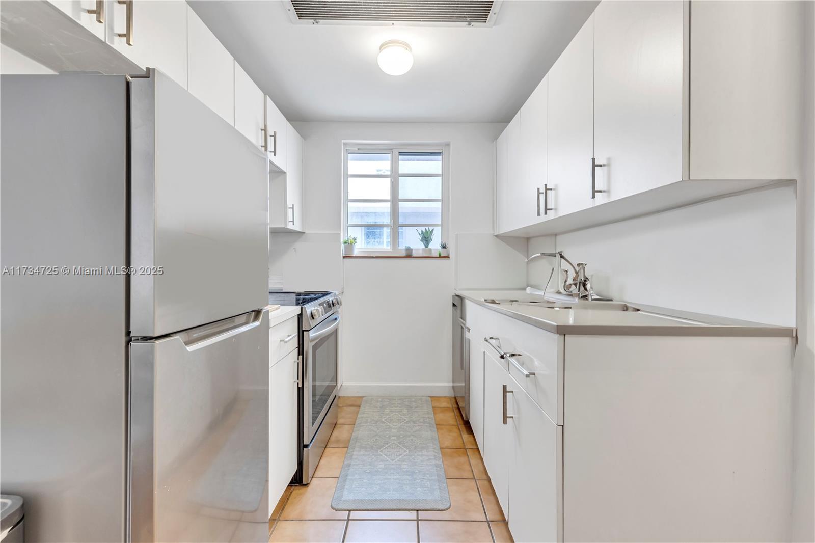 THE CHELSEA CONDO - Residential