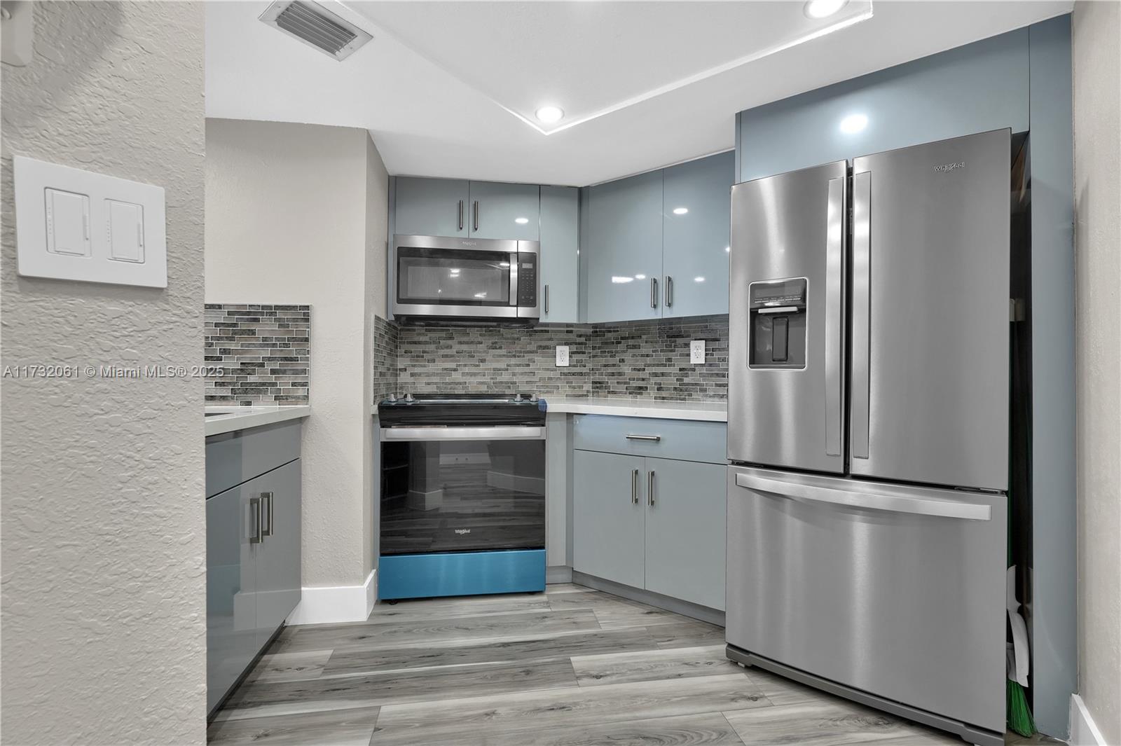 LA RIVE GAUCHE CONDO - Residential